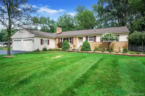 Southfield, MI 48033,23150 OAK GLEN Drive