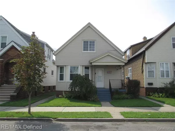 2670 TROWBRIDGE Street, Hamtramck, MI 48212