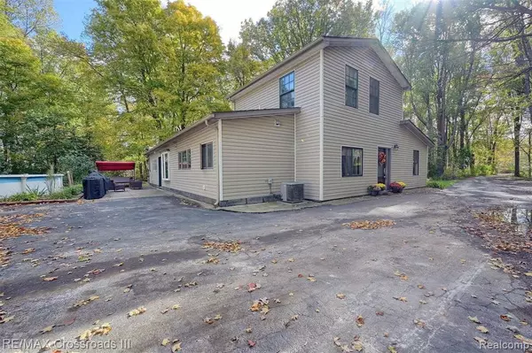 10479 BEMIS Road,  Willis,  MI 48191