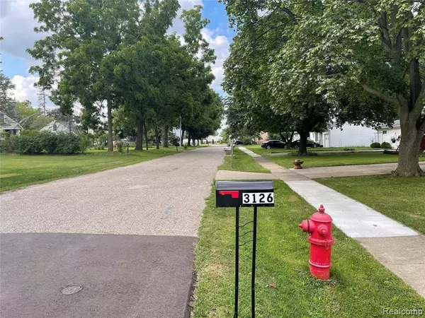 Lansing, MI 48906,3126 ANDREW Avenue
