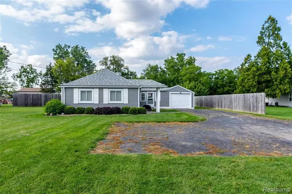 Grand Blanc, MI 48439,4103 E HILL Road