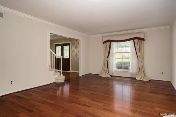 Beverly Hills, MI 48025,20047 RONSDALE Drive