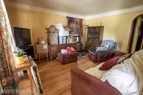 Eastpointe, MI 48021,22758 DALE Avenue