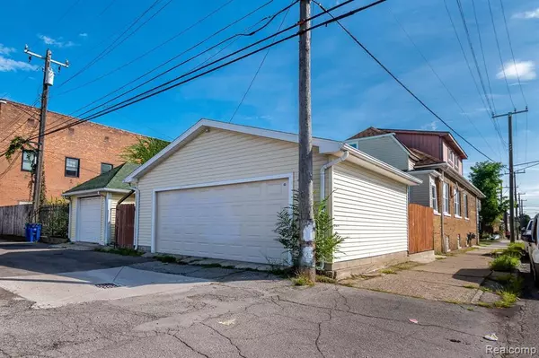Hamtramck, MI 48212,11603 KLINGER Street