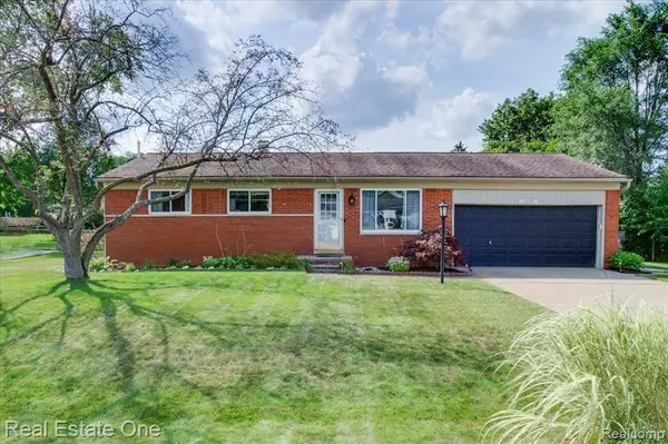 Wolverine Lake, MI 48390,1451 SUNSET Drive