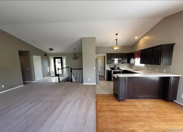 New Hudson, MI 48165,57918 12 MILE Road