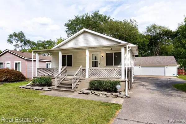 Southfield, MI 48033,21174 POINCIANA Street