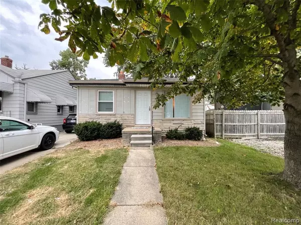 Center Line, MI 48015,8085 STEPHENS