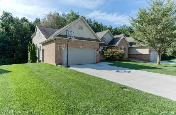 New Hudson, MI 48165,59635 Twin Pines Drive