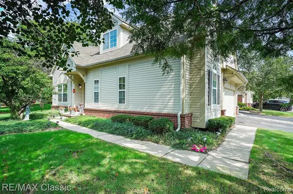 Farmington Hills, MI 48331,38236 REMINGTON PARK