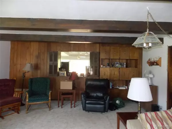 Columbiaville, MI 48421,244 PENINSULA Drive