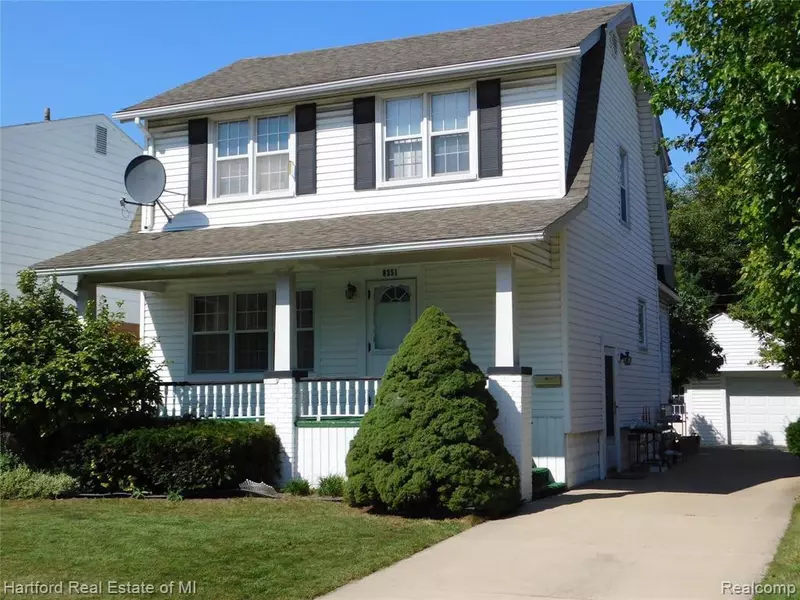 8351 HARDING, Center Line, MI 48015