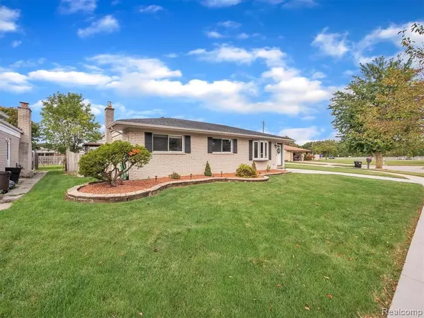 Woodhaven, MI 48183,22034 HAMPTON Court