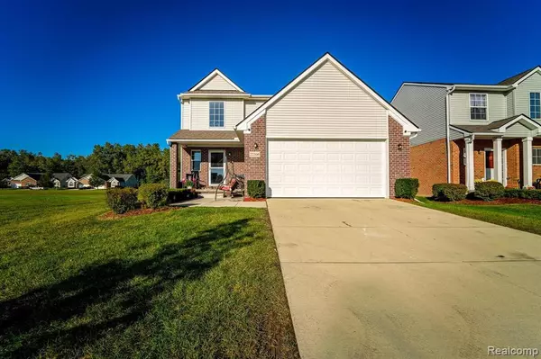 22306 VIRGINIA PINE Drive, New Boston, MI 48164