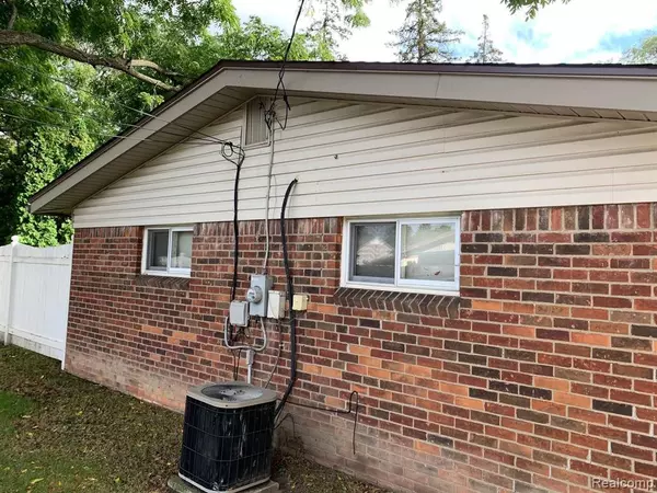Taylor, MI 48180,20712 MILLARD Street