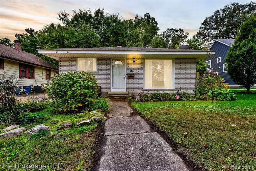 98 KENSINGTON BLVD, Pleasant Ridge, MI