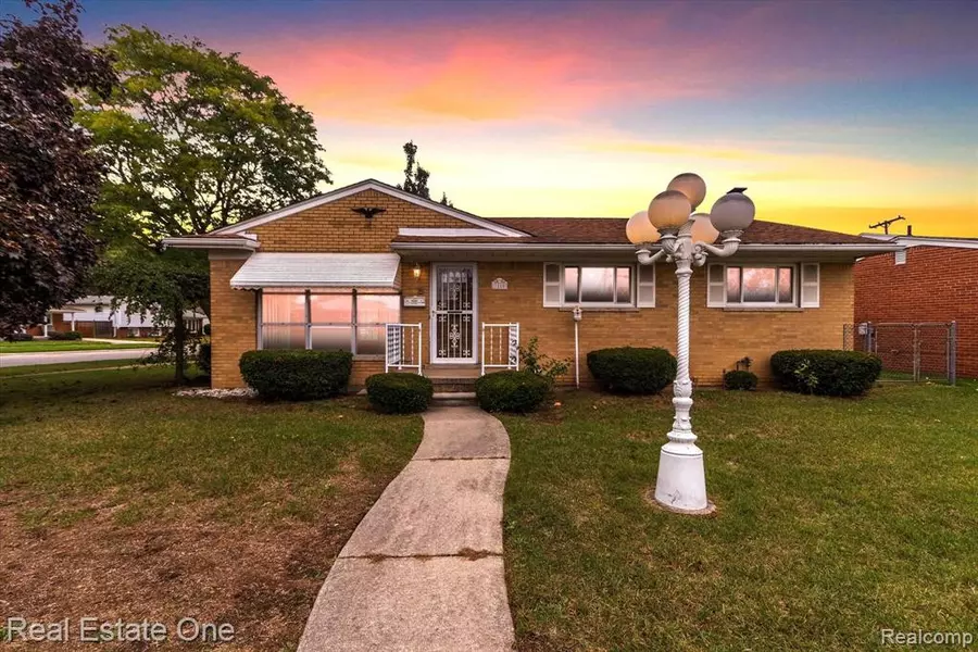 3580 MARIAN Drive, Trenton, MI 48183