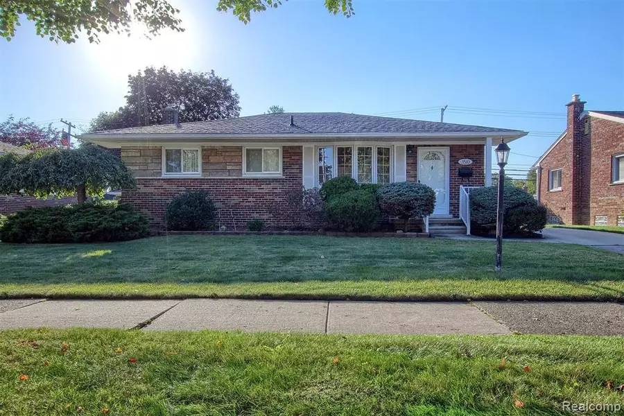 3510 Maidstone, Trenton, MI 48183