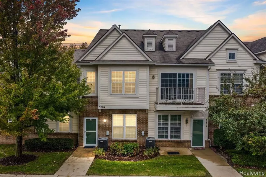 5204 WIDGEON LANE, Walled Lake, MI 48390