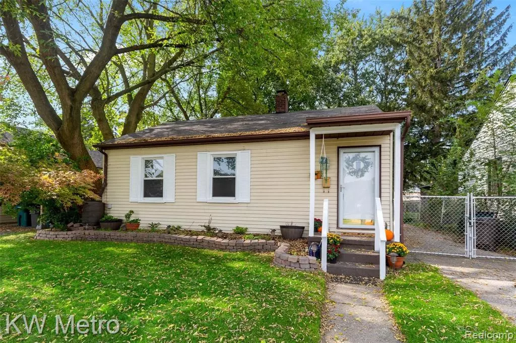 Ferndale, MI 48220,3131 INMAN Street