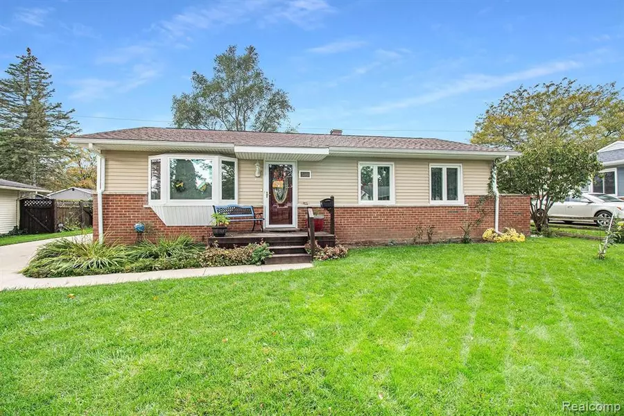 5360 GREENLEAF Drive, Swartz Creek, MI 48473