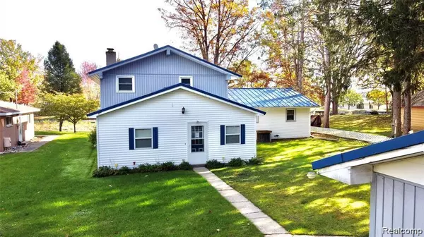 5463 KNOLLWOOD Drive, Beaverton, MI 48612