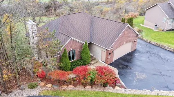 Clyde, MI 48049,5229 S HILLCREST Drive