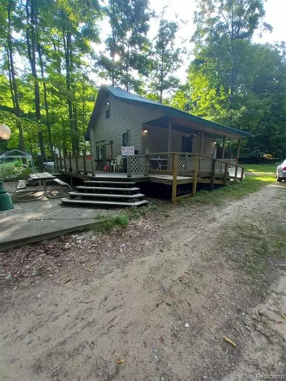 Alba, MI 49611,5272 Alba Hwy