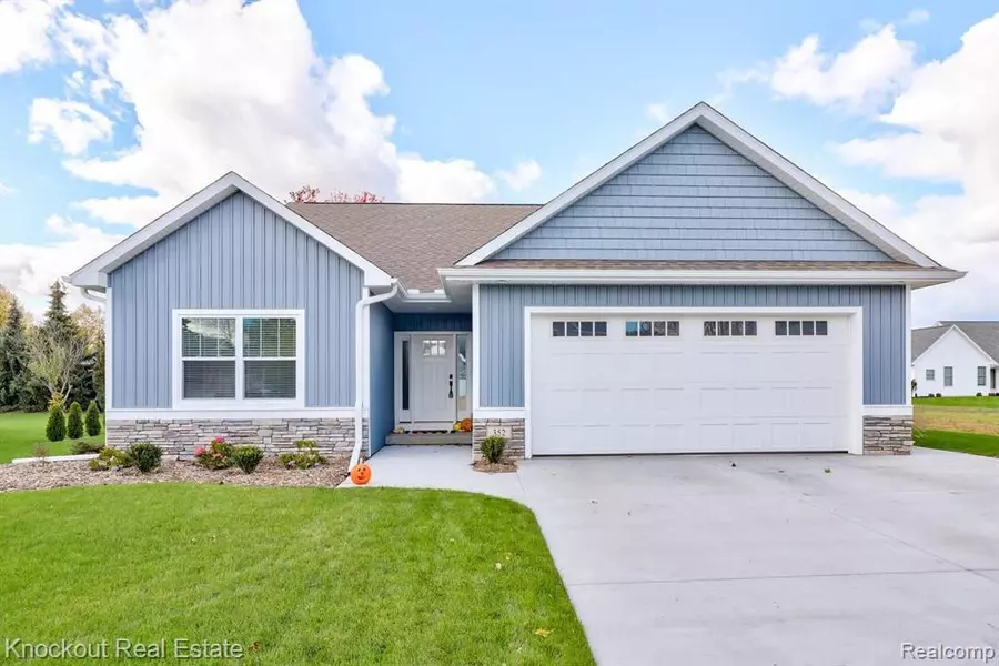 352 LESLIE Drive, Frankenmuth, MI 48734