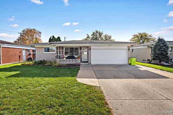 11134 KENTFIELD Drive, Sterling Heights, MI 48312