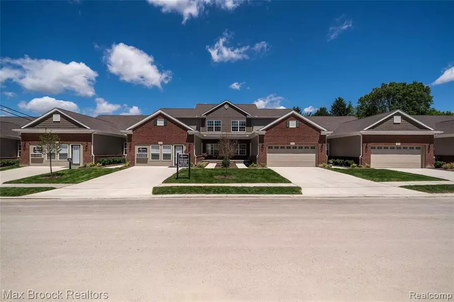 3015 Brentwood, Auburn Hills, MI 48326