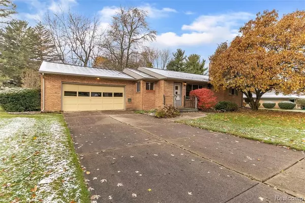 Lansing, MI 48917,12125 MADONNA Drive