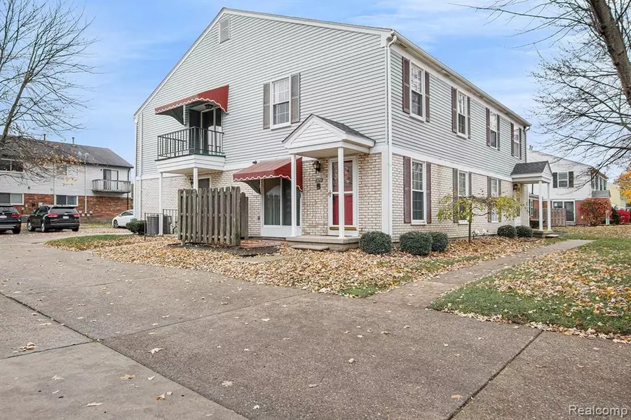 24704 MEADOW LANE, Harrison Township, MI