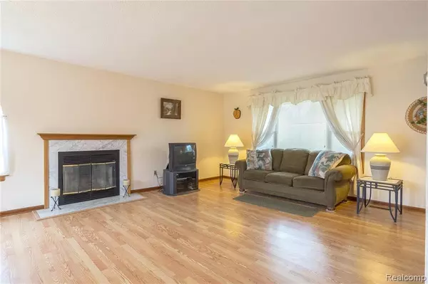 Perry, MI 48872,13421 HEATHER LANE