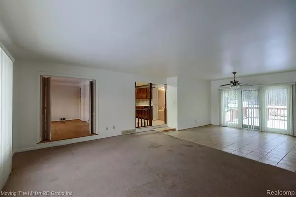 New Boston, MI 48164,23715 WALTZ Road