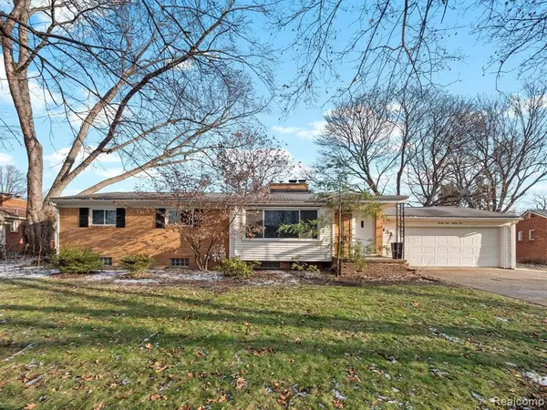 Sylvan Lake, MI 48320,2435 GARLAND Street