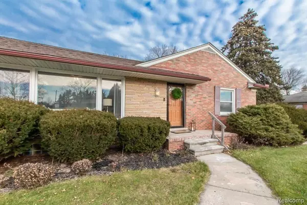 Lathrup Village, MI 48076,17620 Margate Avenue