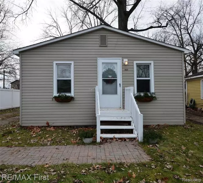 3033 GLENBROKE Street, Keego Harbor, MI 48320
