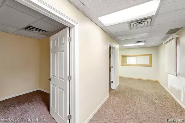 Canton, MI 48187,5773 N CANTON CENTER Road