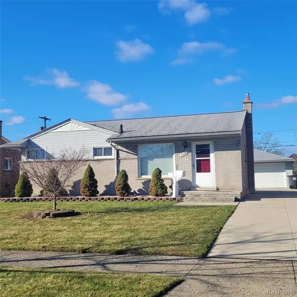 8292 Mayfair Street, Taylor, MI 48180