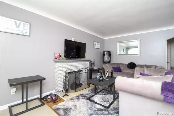 Eastpointe, MI 48021,23114 NORMANDY Avenue