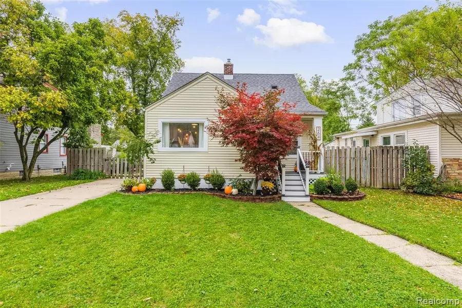 264 CHARLEVOIX Street, Clawson, MI