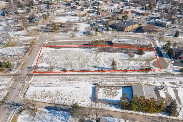 237 REID Road, Grand Blanc, MI 48439