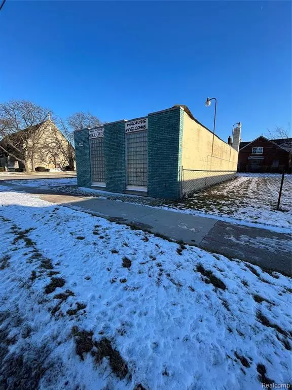 15632 E WARREN, Detroit, MI 48224