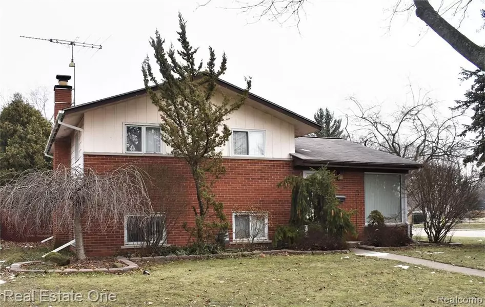 9895 William, Taylor, MI 48180