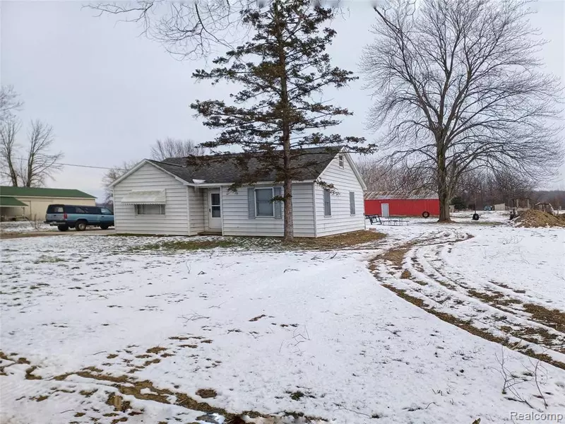 12455 Lincoln Road, Burt, MI 48417