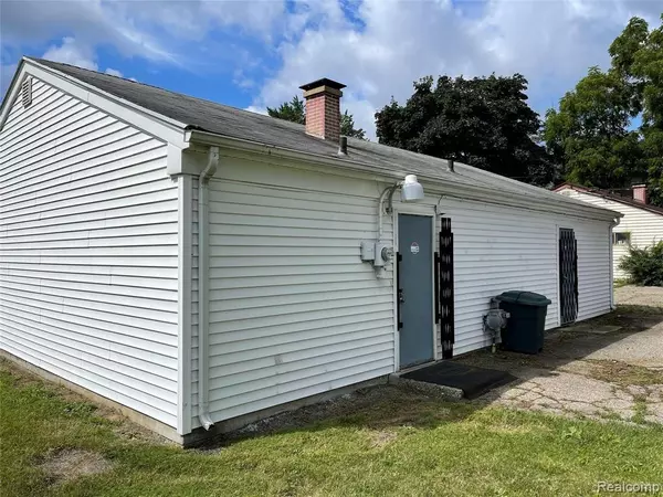 Flint, MI 48507,723 MCKEIGHAN Avenue