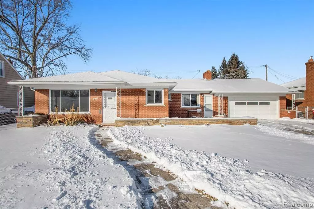 Eastpointe, MI 48021,23821 LAMBRECHT Avenue