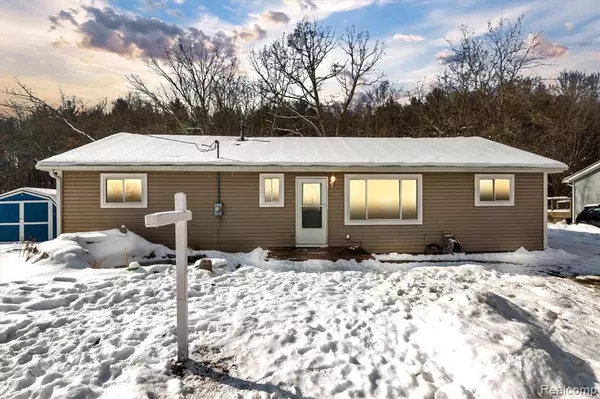 9073 SHERWOOD Drive, Davisburg, MI 48350
