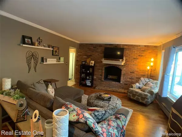 Clawson, MI,729 W MAPLE RD UNIT 19